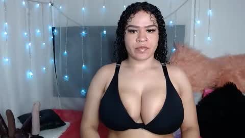 Snapshot of thamarar chatting on January 6, 2:48 am Thamara online show from January 6, 2:48 am