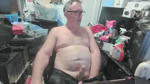 thang5545 online show from May 20, 2:29 am