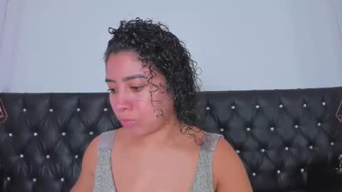 Snapshot of thara_webstter chatting on February 24, 11:43 am thara webstter online show from February 24, 11:43 am