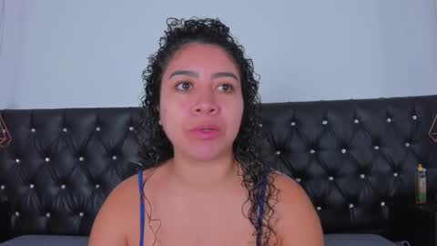 Snapshot of thara_webstter chatting on March 6, 11:25 am thara webstter online show from March 6, 11:25 am