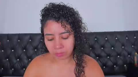 Snapshot of thara_webstter chatting on March 8, 2:51 pm thara webstter online show from March 8, 2:51 pm