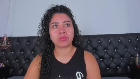 Snapshot of thara_webstter chatting on March 12, 11:31 am thara webstter online show from March 12, 11:31 am