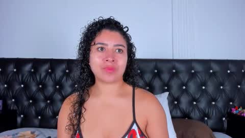 Snapshot of thara_webstter chatting on September 10, 11:43 am thara webstter online show from September 10, 11:43 am