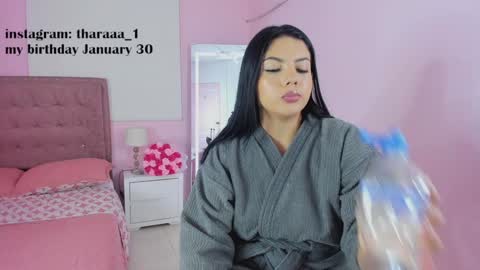 Independent model online show from January 17, 12:42 am