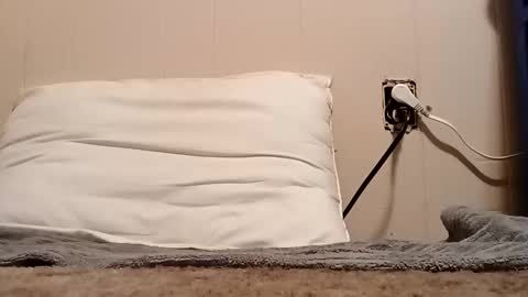 Snapshot of thatb1 chatting on November 5, 1:27 am thatb1 online show from November 5, 1:27 am