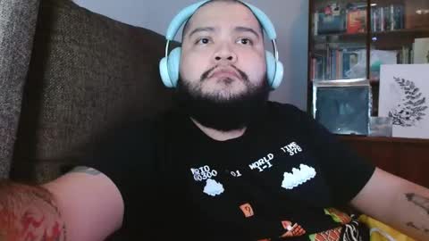 Snapshot of thatgamingman chatting on April 5, 7:38 am GamingMan online show from April 5, 7:38 am