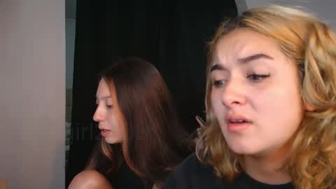   online show from November 4, 2:38 pm