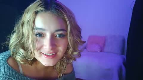   online show from November 15, 9:17 am