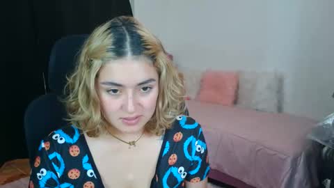   online show from November 23, 1:44 pm