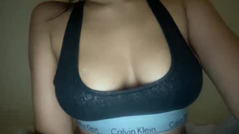 Snapshot of thatgirlmelanie chatting on March 31, 10:32 pm Melanie online show from March 31, 10:32 pm