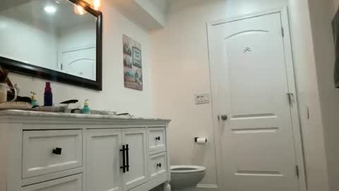 thatoneblondee online show from January 8, 6:21 pm