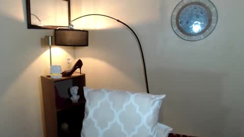 thatslut_deia online show from October 5, 12:42 am