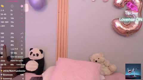 THAYSSA ROSS online show from April 29, 6:36 pm