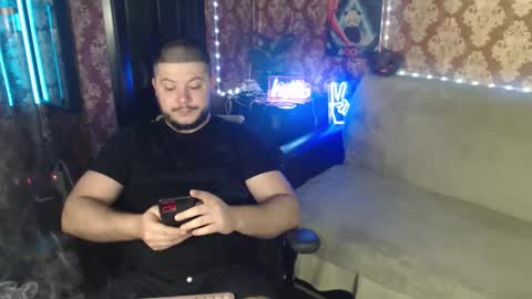 Snapshot of the_avengersgth chatting on October 22, 2:12 am thor lord online show from October 22, 2:12 am