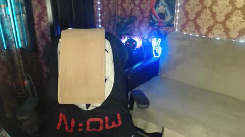 Snapshot of the_avengersgth chatting on October 26, 7:25 am thor lord online show from October 26, 7:25 am