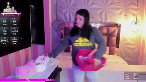 Snapshot of the_cat_girl_ chatting on December 17, 12:11 pm i am Cat online show from December 17, 12:11 pm