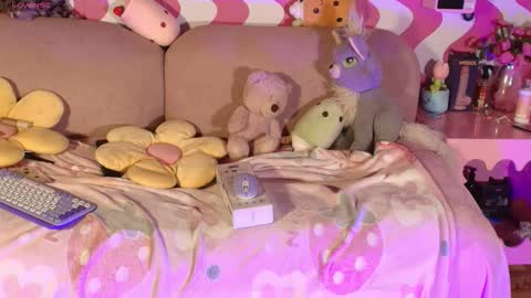 Snapshot of the_girl_with_the_red_hai chatting on January 9, 4:37 am zoe online show from January 9, 4:37 am