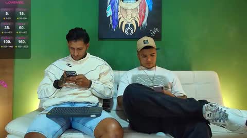 SCOTT  THEO  KAMERON  GENDERSON online show from November 14, 12:31 am