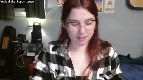 Snapshot of the_happy_space chatting on March 11, 2:43 am MATERNITY LEAVE online show from March 11, 2:43 am