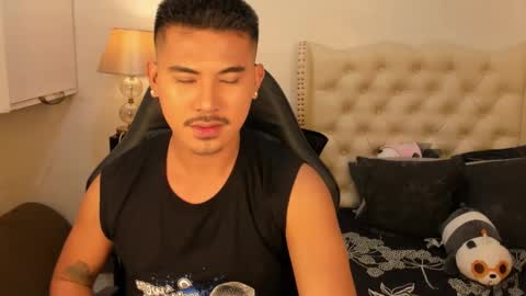 Snapshot of the_killian_jones chatting on September 15, 10:37 am ken online show from September 15, 10:37 am