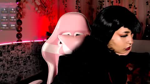 ...  ... online show from October 12, 5:06 am