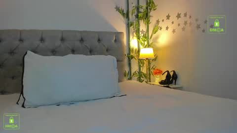 Snapshot of the_little_mia chatting on September 28, 10:15 pm MIA  JP online show from September 28, 10:15 pm