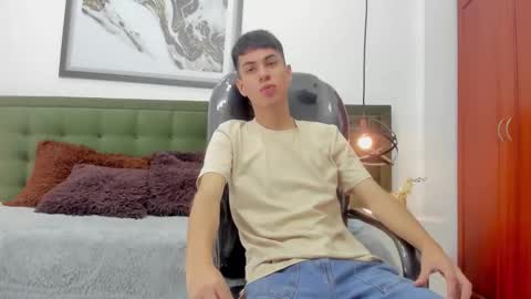   T H E    M A R K   K I N G online show from February 5, 5:17 pm