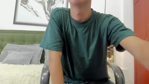 Snapshot of the_mark_king chatting on May 6, 5:18 pm T H E M A R K K I N G online show from May 6, 5:18 pm