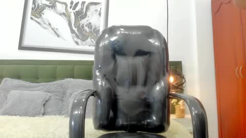 Snapshot of the_mark_king chatting on May 12, 5:32 pm T H E M A R K K I N G online show from May 12, 5:32 pm