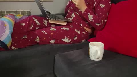 Snapshot of the_naked_pianists chatting on December 1, 9:31 pm Stephan 34 Cassandra 25 online show from December 1, 9:31 pm