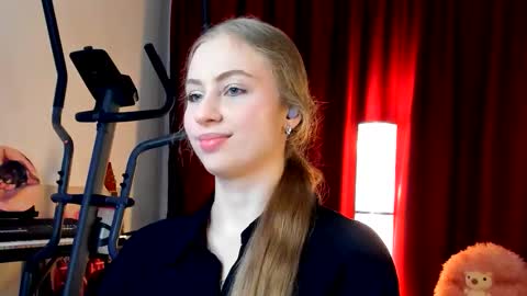 Ally    STREAMING ON TWITCH NOW Check my Twitter for updates online show from September 26, 11:42 pm