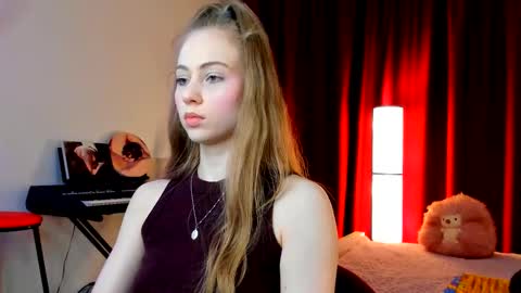 Ally    STREAMING ON TWITCH NOW Check my Twitter for updates online show from March 21, 5:05 pm