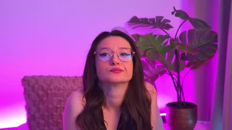 Snapshot of theamalekoo chatting on March 27, 8:26 am theamalekoo online show from March 27, 8:26 am