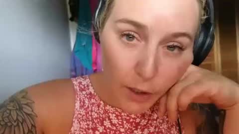 theauroramae -  online show from June 12, 7:46 pm