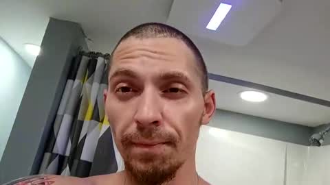 Snapshot of theauroravee chatting on April 5, 9:06 am theauroravee online show from April 5, 9:06 am