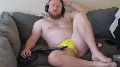 Snapshot of theballboy chatting on February 25, 6:28 pm theballboy online show from February 25, 6:28 pm