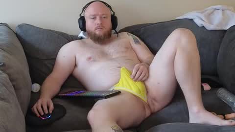 Snapshot of theballboy chatting on February 26, 6:29 pm theballboy online show from February 26, 6:29 pm