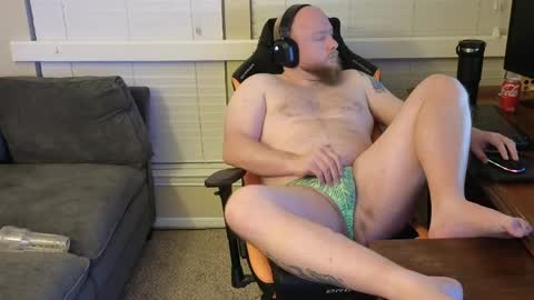 Snapshot of theballboy chatting on March 30, 2:12 am theballboy online show from March 30, 2:12 am