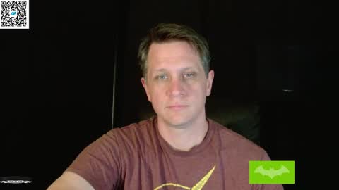 Snapshot of thebatandthecat10 chatting on April 30, 1:01 am ISABELLA or MATT online show from April 30, 1:01 am
