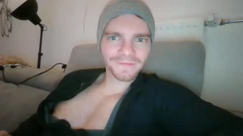 thebatguuy online show from December 14, 11:01 pm
