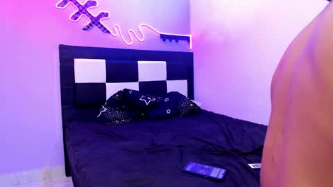 DEAN AND MARY online show from November 25, 2:44 am