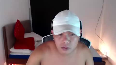 Snapshot of thebitch_cowbell chatting on September 18, 3:47 pm thebitch_cowbell online show from September 18, 3:47 pm