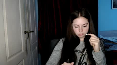 Snapshot of theblackdiamond194588 chatting on October 20, 2:06 pm raissa online show from October 20, 2:06 pm