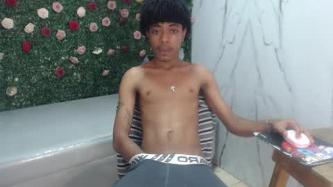 Snapshot of theblackflavor chatting on March 17, 1:43 am Flavor online show from March 17, 1:43 am