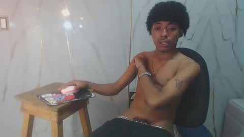 Snapshot of theblackflavor chatting on April 8, 2:44 am Flavor online show from April 8, 2:44 am