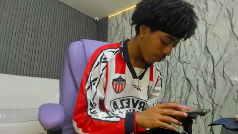 Snapshot of theblackflavor chatting on May 14, 3:57 am Flavor online show from May 14, 3:57 am