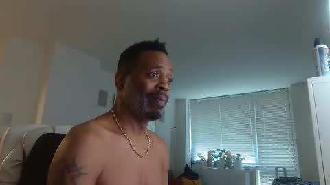Snapshot of theblacklordmaster chatting on April 15, 12:12 pm theblacklordmaster online show from April 15, 12:12 pm