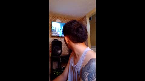 thebluesky_18 online show from May 1, 8:46 pm
