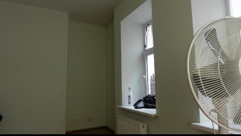 Snapshot of thebrad_holloway chatting on March 18, 1:58 pm Thebrad H online show from March 18, 1:58 pm