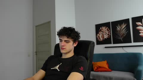 Snapshot of thebrad_holloway chatting on March 30, 1:45 pm Thebrad H online show from March 30, 1:45 pm